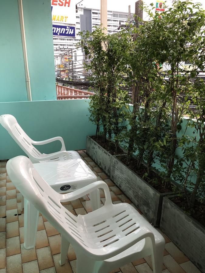 H2B Hostel Phuket Extérieur photo