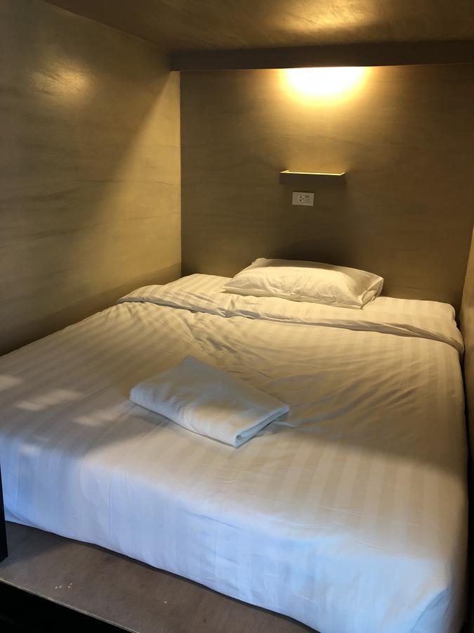 H2B Hostel Phuket Extérieur photo