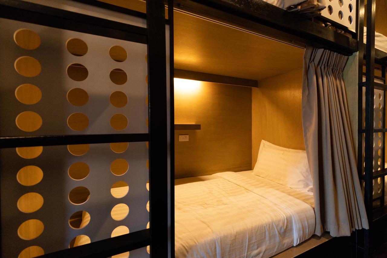 H2B Hostel Phuket Extérieur photo
